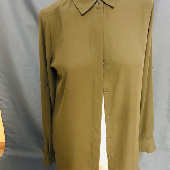 Tops - Picture 2 of 4